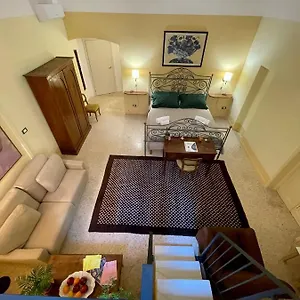 Palazzo Dei Conti Di Eleganti Bed & Breakfast Lecce